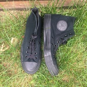 Converse All Black Hightop Sneakers